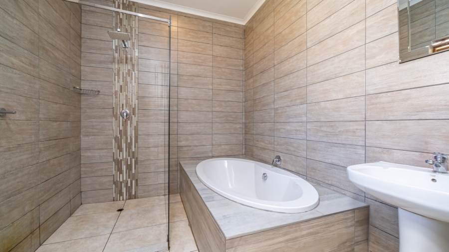 Commercial Property for Sale in Flamwood North West